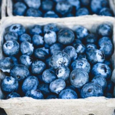 ⁣Eating blueberries every day improves heart health