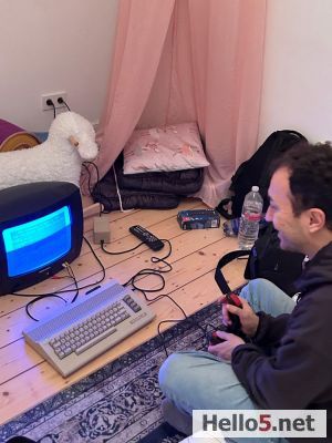 I was enjoying the cómoda 65 very old old computer games.  #germany