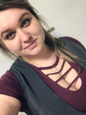 Hello, I’m Carina. I'm a pharmacist and I studied at Alexandru Ioan Cuza University in Iași. After graduating, I moved to Stockholm, where I currently live and work in a pharmacy.