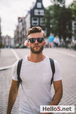 I like to travel alone